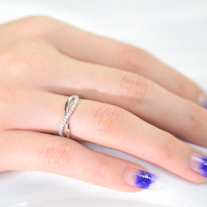 1.0CTW Wavy White CZ Ring